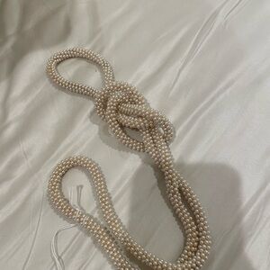 Elegant Pearl Beaded Necklace